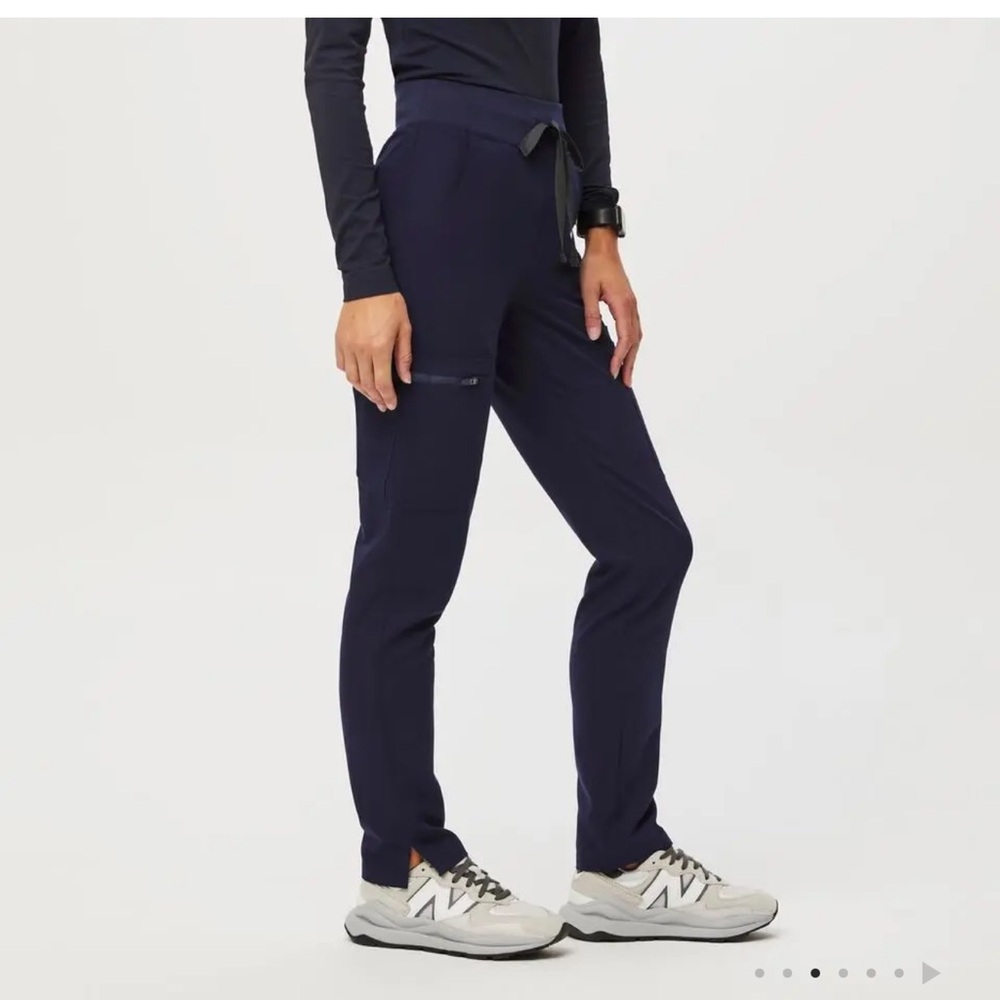 NWOT Figs Navy High Waisted Yola Skinny Scrub Pants - Picture 2 of 7